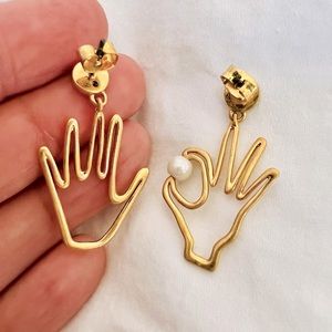 Madewell Hand Pearl Earrings